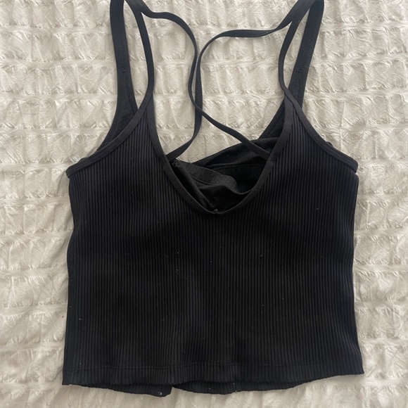 Vuori Crop Tank - Picture 2 of 2